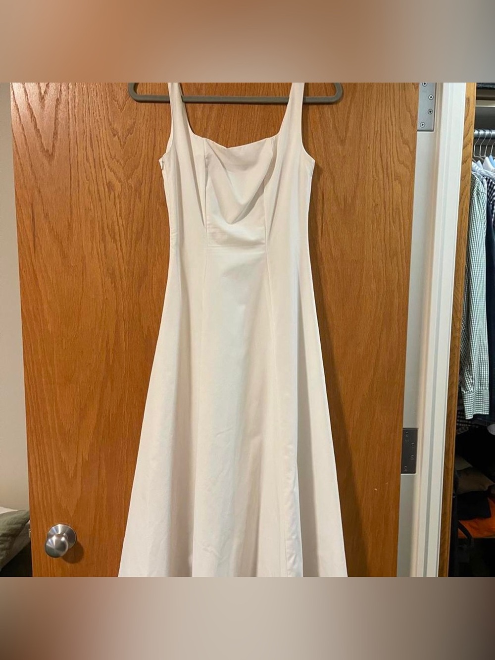 Elegant White Cowl Neck Sleeveless Dress